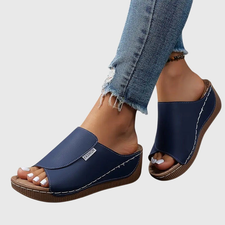 Bríd | Classic Comfort Walking Sandals