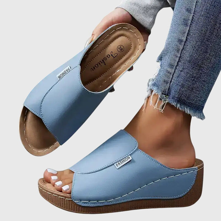 Bríd | Classic Comfort Walking Sandals