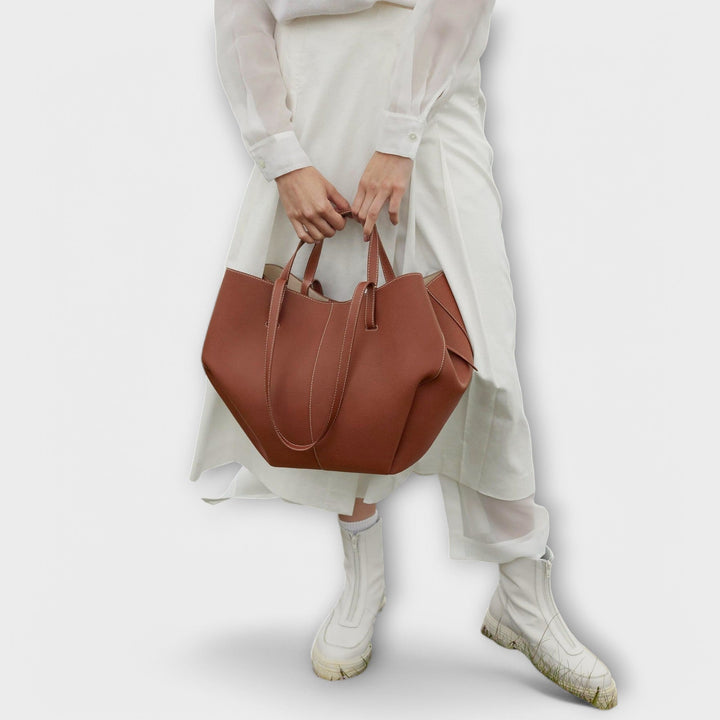 Aura | Leather Tote Bag Elegance 7