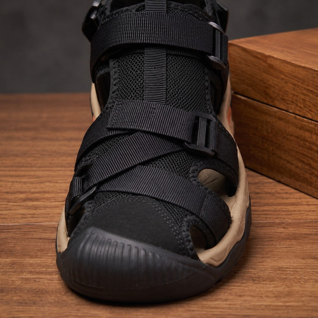 CLOSED TOE HIKING SANDALS