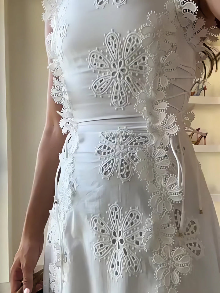 Éliora | Floral Lace Maxi Dress 4
