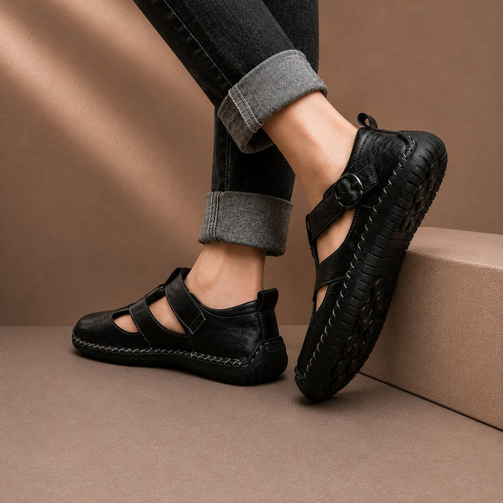 HANDSTITCHED LEATHER BUCKLE SANDAL