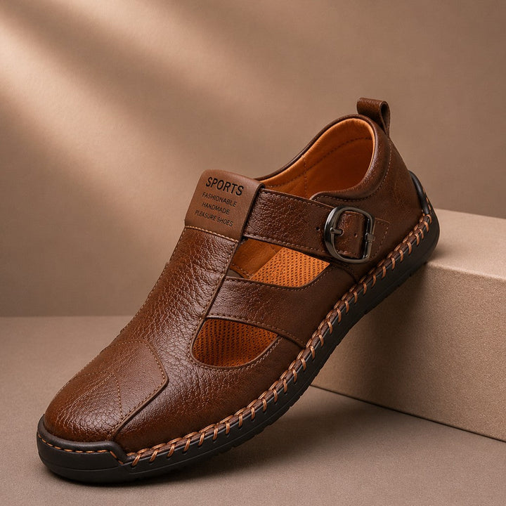 HANDSTITCHED LEATHER BUCKLE SANDAL