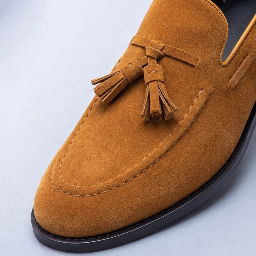 SOFT SUEDE TASSEL FLAT