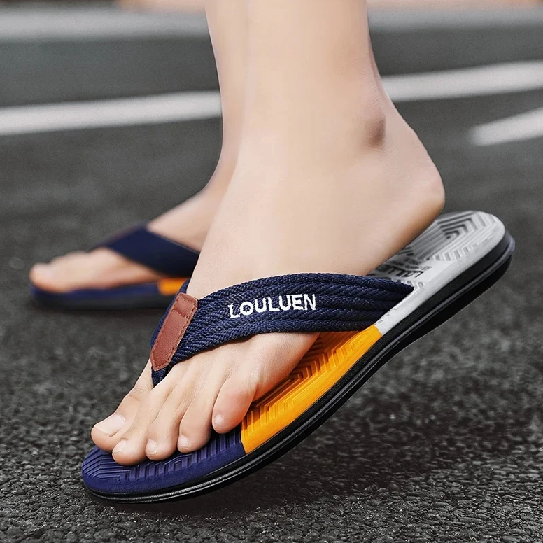 STYLISH BEACH SLIPPERS