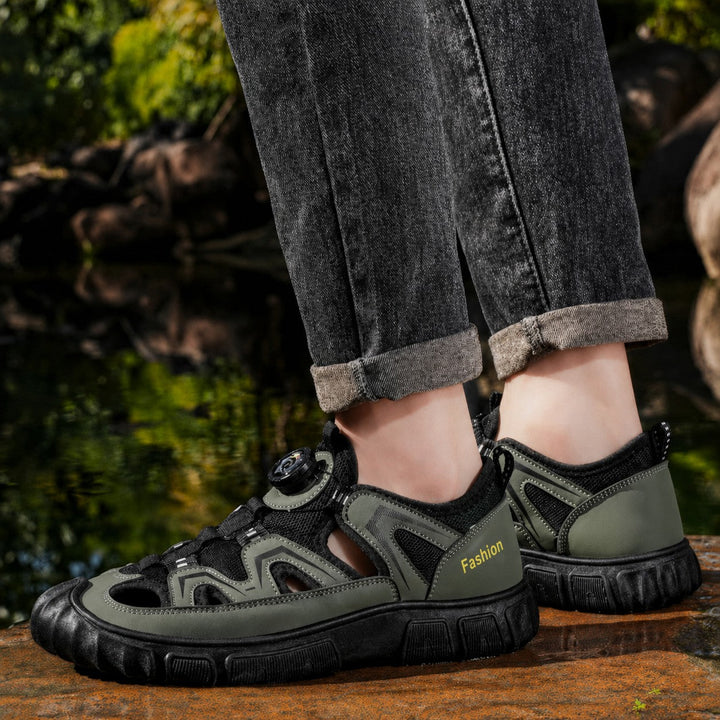 TERRAIN TWIST LOCK SANDALS