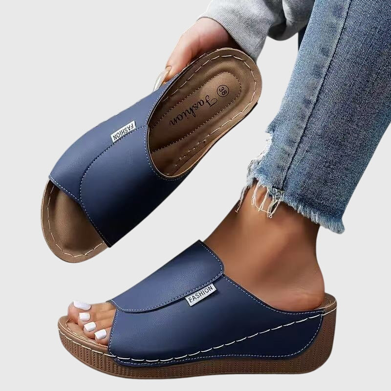 Bríd | Classic Comfort Walking Sandals