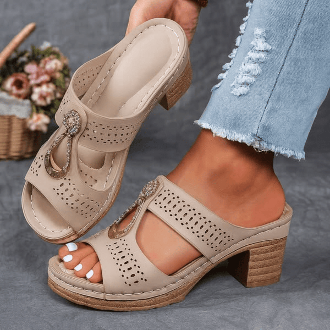 CLAIRE | CHIC ORTHOPEDIC SANDALS
