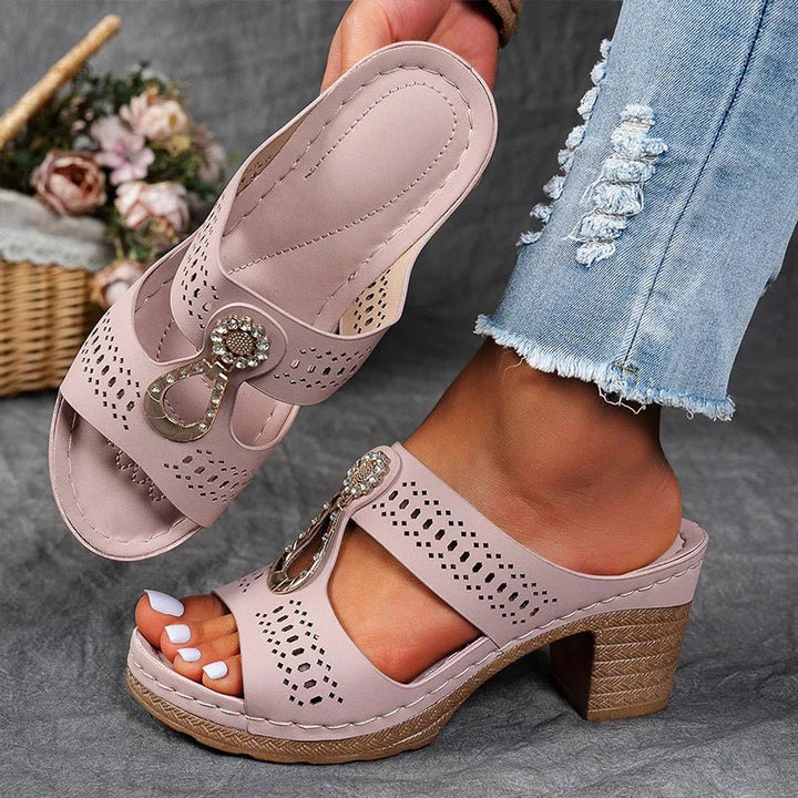 CLAIRE | CHIC ORTHOPEDIC SANDALS