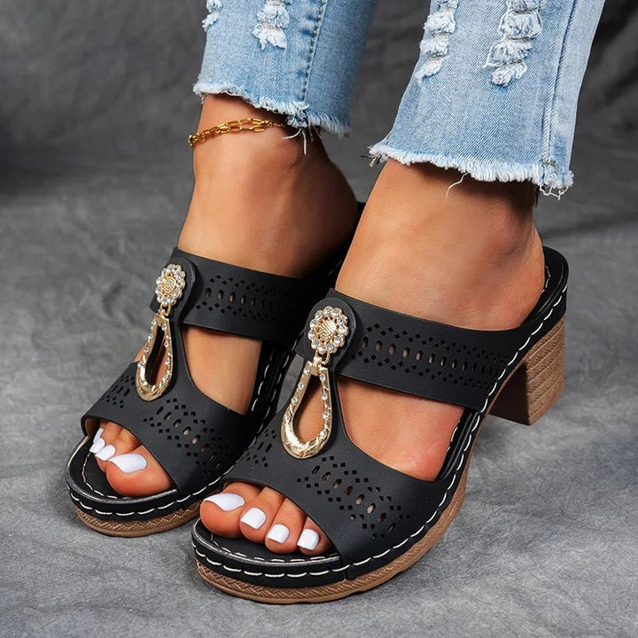 CLAIRE | CHIC ORTHOPEDIC SANDALS