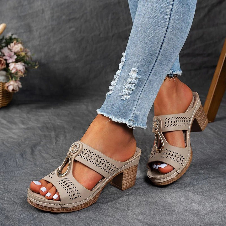 CLAIRE | CHIC ORTHOPEDIC SANDALS