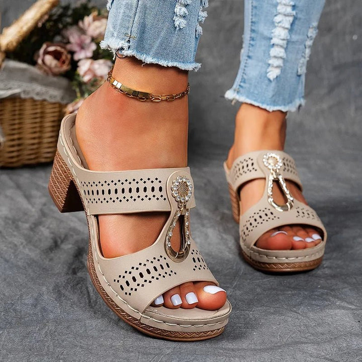 CLAIRE | CHIC ORTHOPEDIC SANDALS