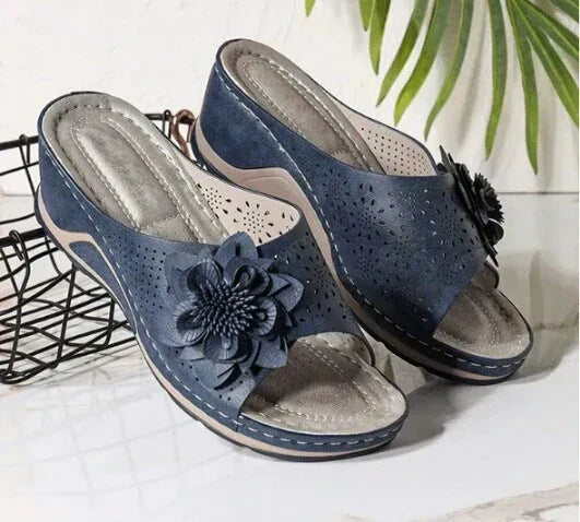 Soft orthopedic sandals with arch support